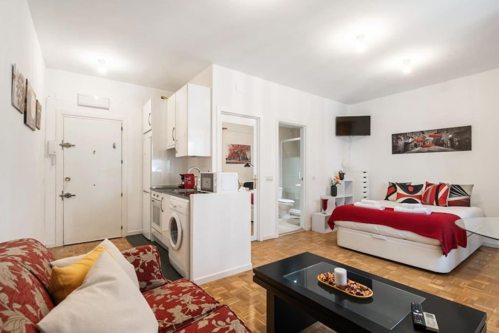 Studio Located In Puerta De Alcala - 2 Madrid Kültér fotó